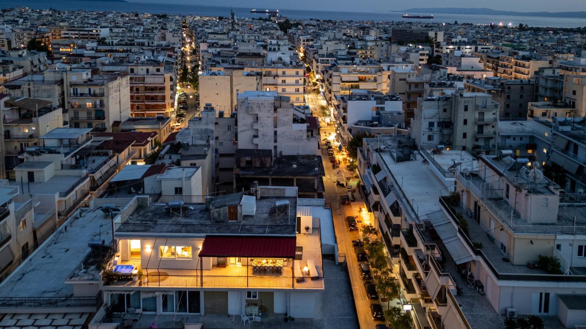 Cityscape Central Каламата Экстерьер фото